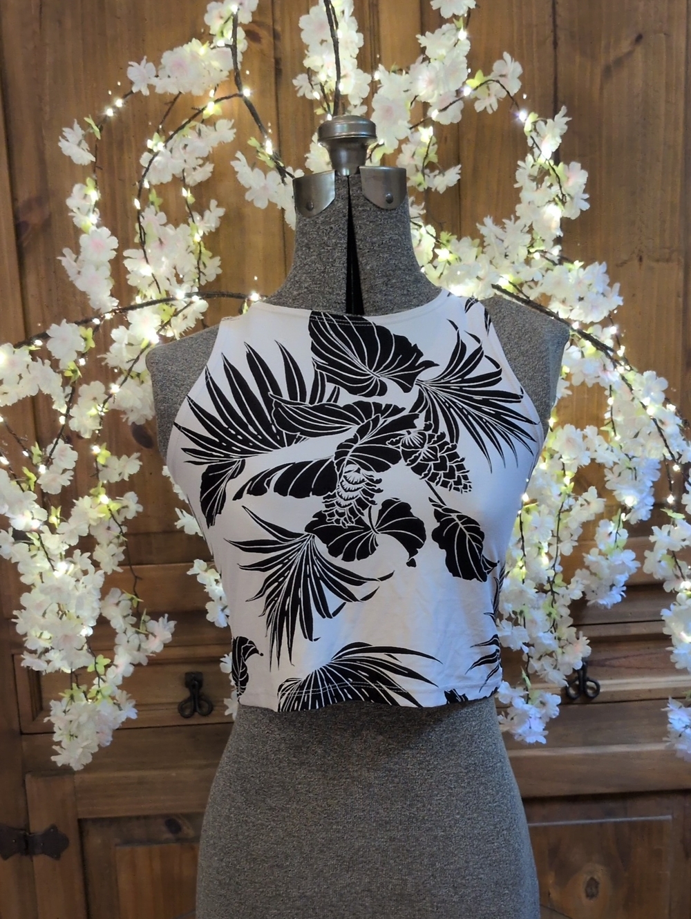 Warrior Within Designs Black & White Leaf Print Crop Tank